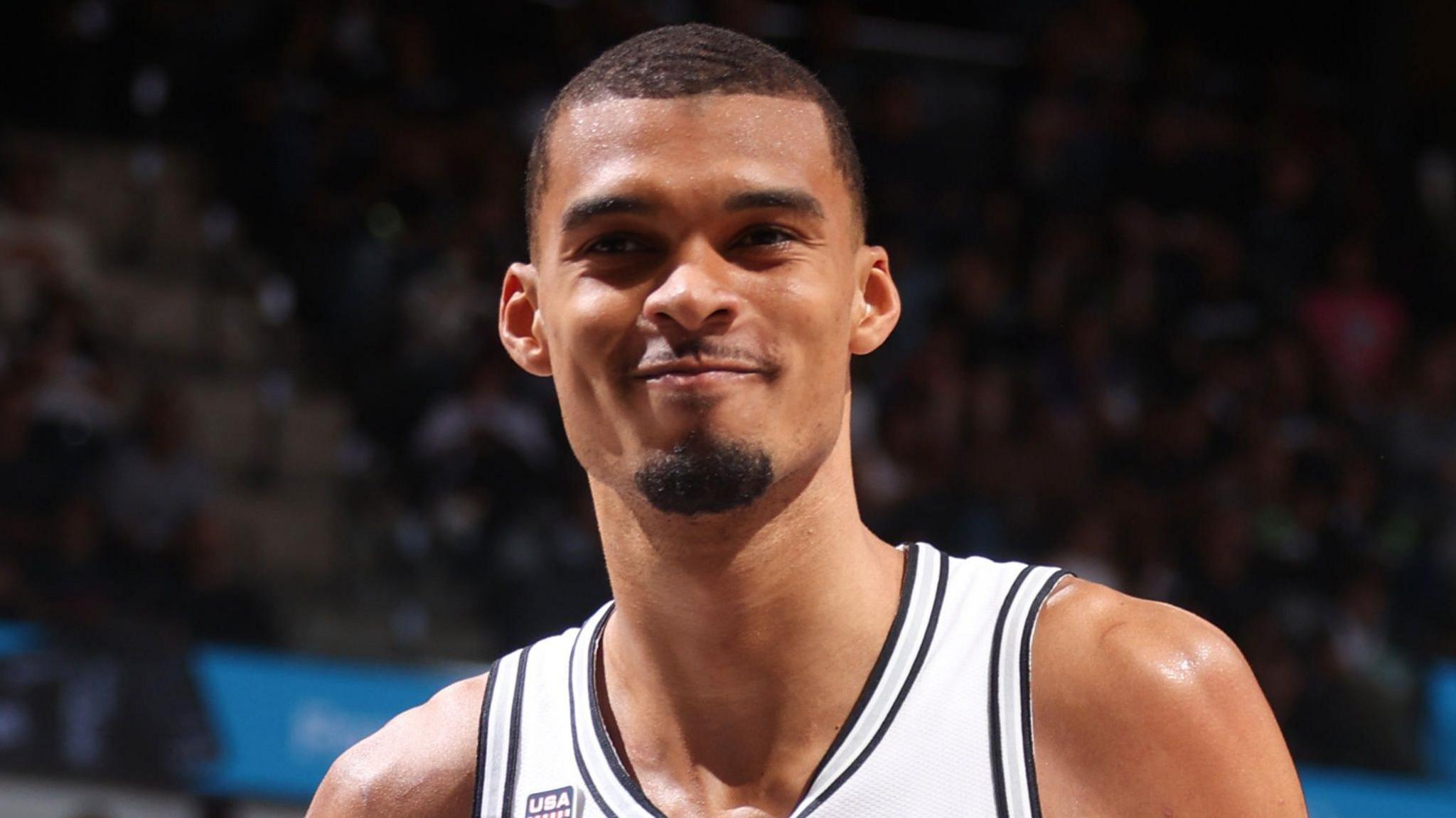 特朗普称NBA明星勒布朗·詹姆斯可能是"种族主义者"