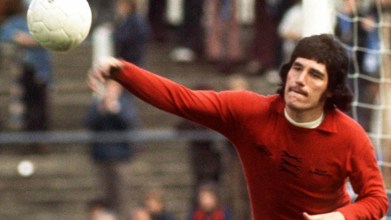 沃尔夫汉普顿传奇门将菲尔·帕克斯去世，享年79岁